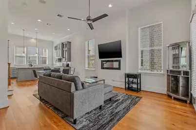 10943 Grove Tree Lane, Houston, TX 77043 - Photo 5