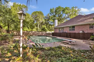 1014 N Rivershire Dr, Conroe, TX 77304 - Photo 11