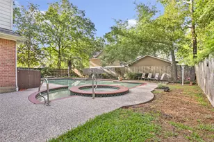 1014 N Rivershire Dr, Conroe, TX 77304 - Photo 9