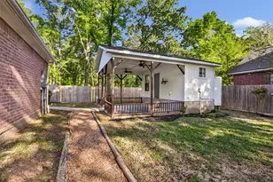 1014 N Rivershire Dr, Conroe, TX 77304 - Photo 13