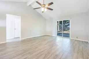 1010 Woodbridge Ave, Pearland, TX 77584 - Photo 3