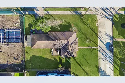 8802 Cedarbrake Drive, Spring Valley Village, TX 77055 - Photo 3