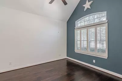 112 Sundown Ridge Place, The Woodlands, TX 77375 - Photo 7