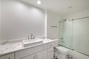 2829 Timmons Ln, Houston, TX 77027 - Photo 15