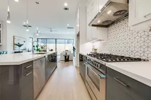 2630 Peckham St, Houston, TX 77098 - Photo 9