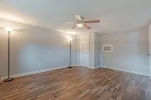 4206 Walker St, Houston, TX 77023 - Photo 9