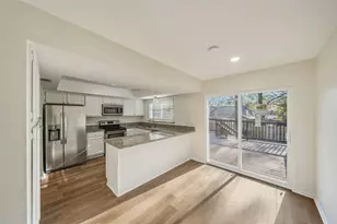 3018 Sycamore Springs Dr, Kingwood, TX 77339 - Photo 11