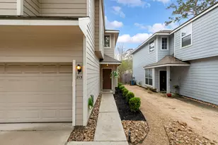 215 W Stedhill Loop, The Woodlands, TX 77384 - Photo 3
