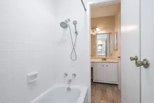 7069 N Holiday Dr, Galveston, TX 77550 - Photo 15