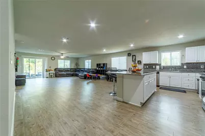 10126 Relic Oaks, San Antonio, TX 78240 - Photo 9