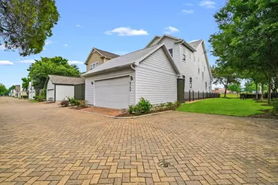 8760 Kempwood Drive, Houston, TX 77080 - Photo 43