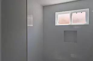 8014 Huntington Spgs Ln, Houston, TX 77093 - Photo 5