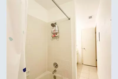 10855 Meadowglen Lane #912, Houston, TX 77042 - Photo 9