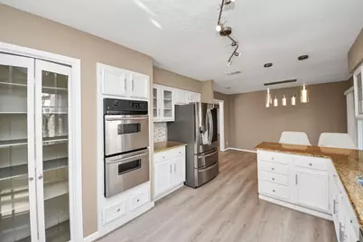 1710 Wildwood Lane, Richmond, TX 77406 - Photo 11