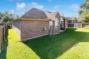 14322 Baron Creek Ln, Houston, TX 77044 - Photo 17