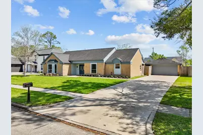 1508 Bayou Oak Drive, Friendswood, TX 77546 - Photo 1