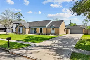 1508 Bayou Oak Dr, Friendswood, TX 77546 - Photo 1
