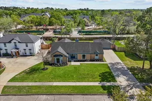 1508 Bayou Oak Dr, Friendswood, TX 77546 - Photo 3