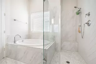 808 Woodcrest Dr, Houston, TX 77018 - Photo 21