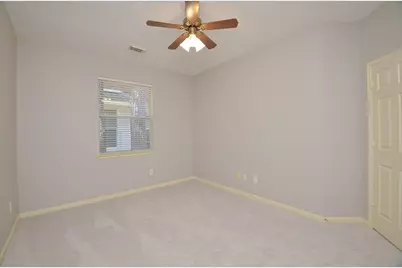 43 S Lace Arbor Drive, The Woodlands, TX 77382 - Photo 17