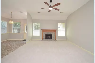 43 S Lace Arbor Drive, The Woodlands, TX 77382 - Photo 7