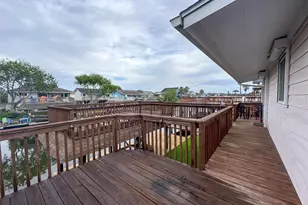 1031 Redfish St, Bayou Vista, TX 77563 - Photo 3