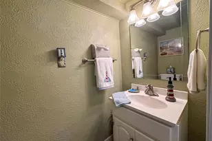 1031 Redfish St, Bayou Vista, TX 77563 - Photo 21