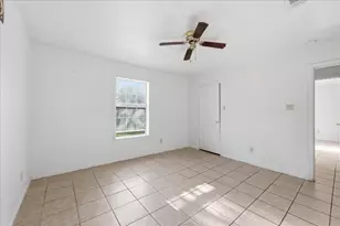 2020 Poplar St, Beaumont, TX 77701 - Photo 15