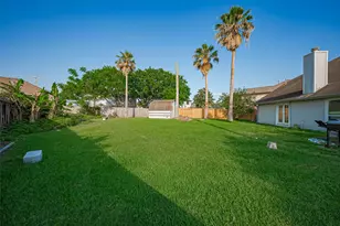 606 Oak Hill Dr, Kemah, TX 77565 - Photo 19