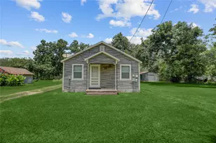 215 E Dahlgren Ave, Wharton, TX 77488 - Photo 17