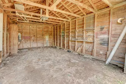215 E Dahlgren Avenue, Wharton, TX 77488 - Photo 21