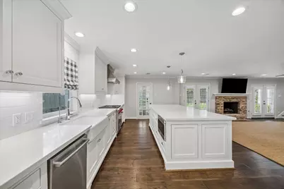 13830 Kimberley Lane, Houston, TX 77079 - Photo 9