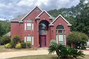 223 N Oak, Buna, TX 77612 - Photo 1