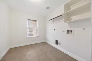 11019 Hilltop Park Ln, Cypress, TX 77433 - Photo 15