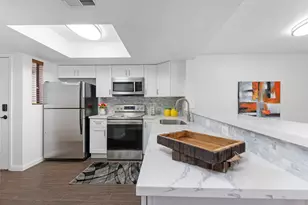 4444 Victory Dr, Houston, TX 77088 - Photo 13