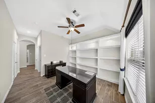 2829 Parkside Village Ct, Pearland, TX 77581 - Photo 11