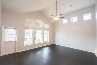 303 Vineyard Court, Alvin, TX 77511 - Photo 15