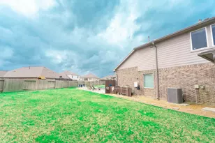 303 Vineyard Ct, Alvin, TX 77511 - Photo 45