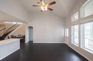 303 Vineyard Ct, Alvin, TX 77511 - Photo 13