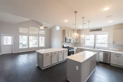 303 Vineyard Court, Alvin, TX 77511 - Photo 9