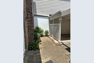 1220 Fountain View Drive #197, Houston, TX 77057 - Photo 3