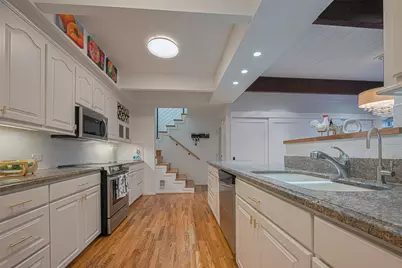 5368 Brownway Street #C32, Houston, TX 77056 - Photo 13