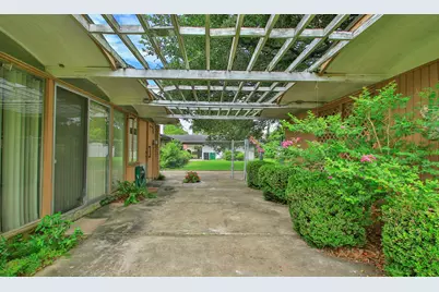 8222 Leader Street, Houston, TX 77036 - Photo 39