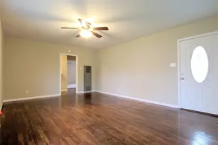 128 7th Ave N, Texas City, TX 77590 - Photo 3