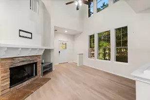 75 Scarlet Woods Ct, The Woodlands, TX 77380 - Photo 5