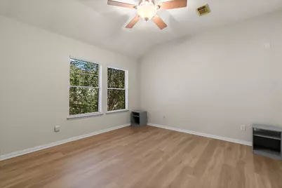 75 Scarlet Woods Court, The Woodlands, TX 77380 - Photo 13