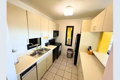 1401 E Beach Drive #109, Galveston, TX 77550 - Photo 9