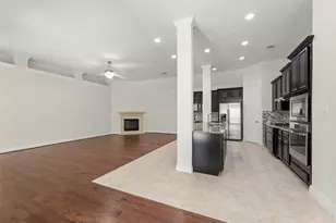 4918 Ava Meadows Ln, Sugar Land, TX 77479 - Photo 11
