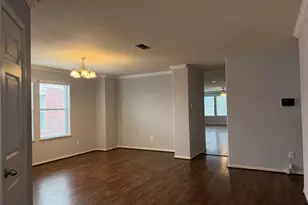 8023 Clover Leaf Dr, Richmond, TX 77469 - Photo 7
