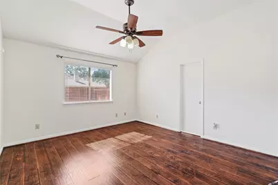 806 N Willow Drive, Houston, TX 77073 - Photo 9